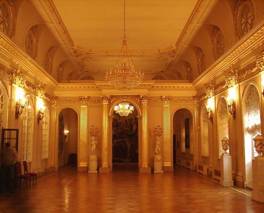 Санкт-Петербург, Меньшиковский дворец, Бывшая домовая церковь, перестроенная под бальный зал